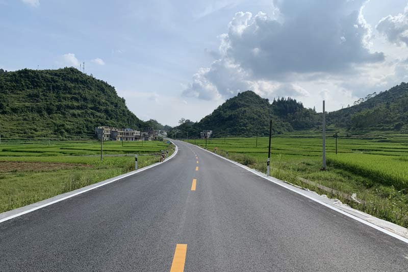 靖西市祿峒至孟麻公路。