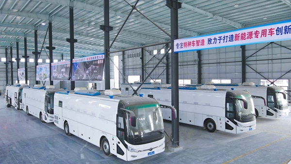 港北區(qū)新能源特種專(zhuān)用車(chē)生產(chǎn)基地車(chē)間。何廣應(yīng)攝.jpg