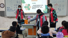 桂電學生青年志愿者協(xié)會榮獲廣西學雷鋒最佳志愿服務組織